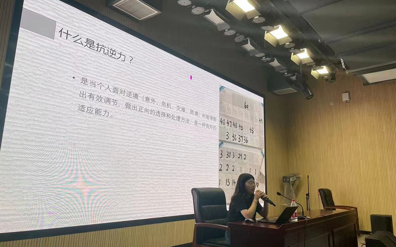 龙华董玉娣中学